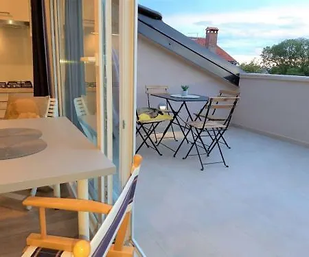 Bright Loft With Large Terrace